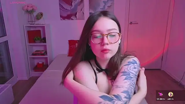 MilenaSaint online show from October 2025 05:08:02 AM