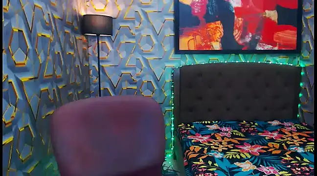 Snapshot of KylieMaxwellCaulfield_TS chatting on December 2024 01:28:02 AM KylieMaxwellCaulfield TS online show from December 2024 01:28:02 AM