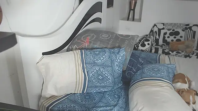 yina-rosse online show from December 2024 10:52:02 PM