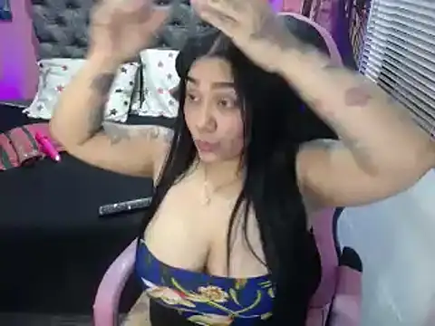 JEENEVIEVE online show from February 2025 06:44:01 PM