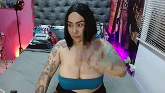 Snapshot of JEENEVIEVE chatting on April 2026 06:31:01 PM JEENEVIEVE online show from April 2026 06:31:01 PM