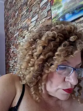Snapshot of Hot_Azaleea chatting on May 2026 05:47:02 AM Hot Azaleea online show from May 2026 05:47:02 AM