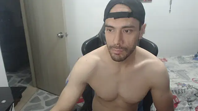 Snapshot of samuelgarcia_ chatting on June 2026 07:24:02 AM samuelgarcia online show from June 2026 07:24:02 AM
