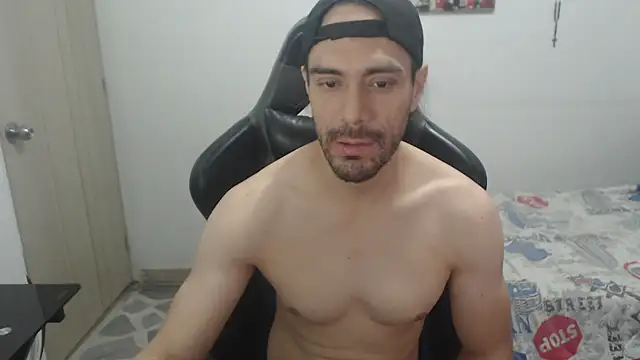 Snapshot of samuelgarcia_ chatting on July 2026 04:42:01 AM samuelgarcia online show from July 2026 04:42:01 AM