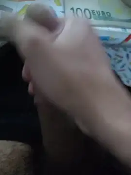 Snapshot of zakimir123 chatting on April 2026 04:46:01 AM zakimir123 online show from April 2026 04:46:01 AM