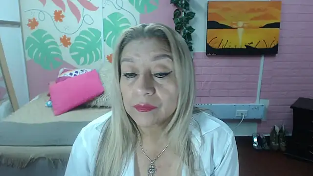 Snapshot of ZAMANTHA chatting on May 2026 04:23:01 PM ZAMANTHA online show from May 2026 04:23:01 PM