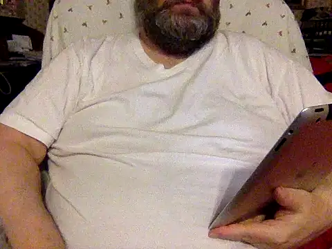 Snapshot of Drwhocares chatting on December 2024 04:27:02 PM Drwhocares online show from December 2024 04:27:02 PM