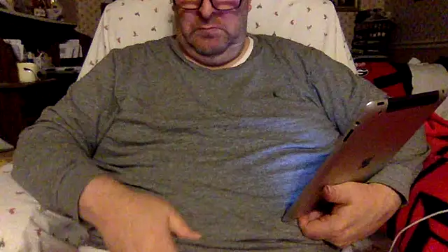 Snapshot of Drwhocares chatting on January 2025 06:03:01 PM Drwhocares online show from January 2025 06:03:01 PM