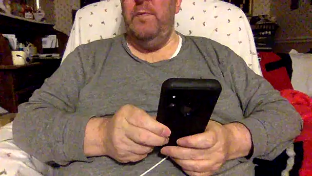 Snapshot of Drwhocares chatting on January 2025 11:26:01 PM Drwhocares online show from January 2025 11:26:01 PM