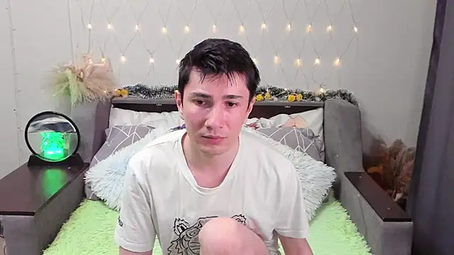 Snapshot of Yumi_steve chatting on September 2025 02:15:02 AM Yumi steve online show from September 2025 02:15:02 AM