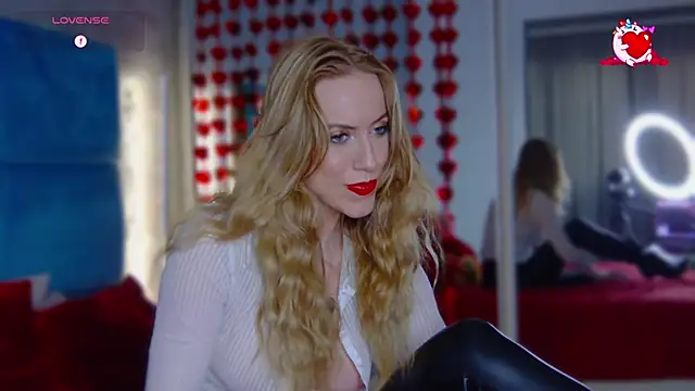 RockQueen A online show from February 2025 02:46:01 PM