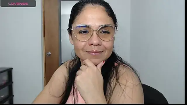 selena ferri online show from February 2026 09:00:02 PM