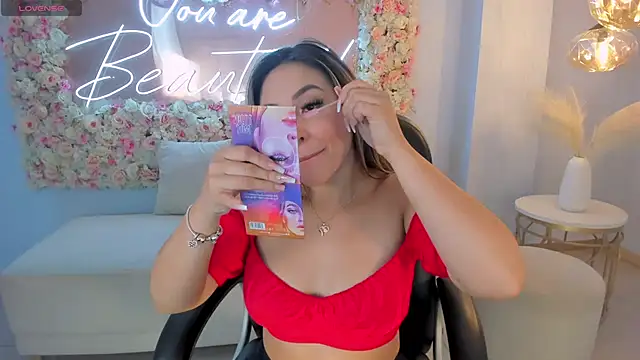 MiaRoberts1 online show from February 2025 12:22:02 PM