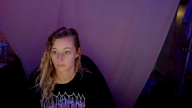 Snapshot of AsiaGoesPro chatting on October 2025 01:51:01 PM AsiaGoesPro online show from October 2025 01:51:01 PM