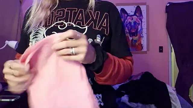 Snapshot of AsiaGoesPro chatting on October 2025 04:24:02 AM AsiaGoesPro online show from October 2025 04:24:02 AM