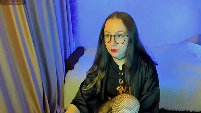 CurlySteph online show from October 2025 04:15:02 PM