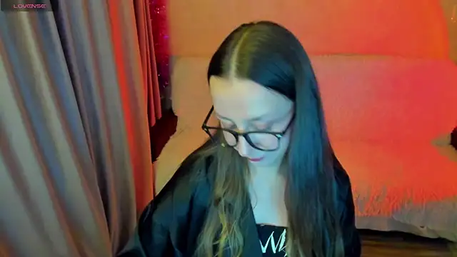 CurlySteph online show from October 2025 04:29:02 PM