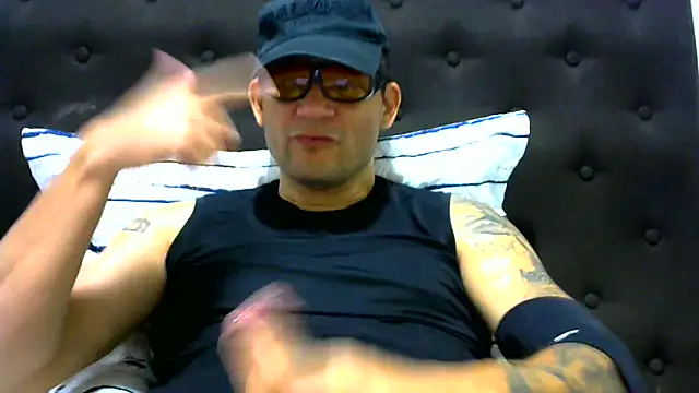 Snapshot of altenori112 chatting on January 2025 12:26:01 AM altenori112 online show from January 2025 12:26:01 AM