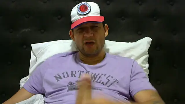 Snapshot of altenori112 chatting on February 2025 03:42:01 AM altenori112 online show from February 2025 03:42:01 AM