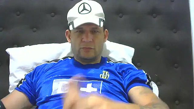 Snapshot of altenori112 chatting on February 2025 07:30:02 PM altenori112 online show from February 2025 07:30:02 PM