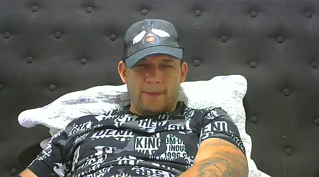 Snapshot of altenori112 chatting on February 2025 04:29:01 AM altenori112 online show from February 2025 04:29:01 AM