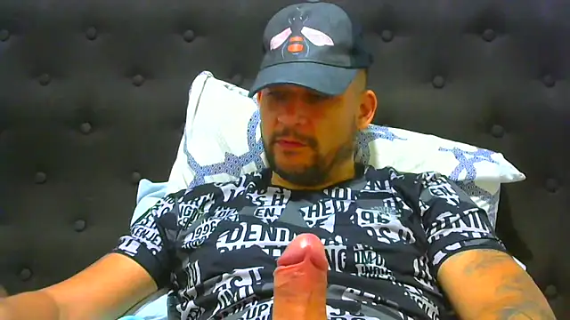 Snapshot of altenori112 chatting on October 2025 06:50:02 PM altenori112 online show from October 2025 06:50:02 PM