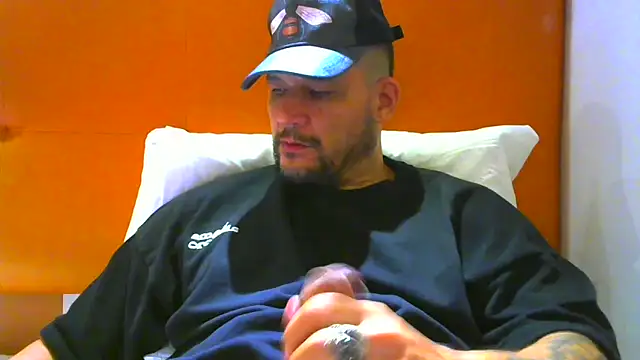 Snapshot of altenori112 chatting on October 2025 02:08:01 AM altenori112 online show from October 2025 02:08:01 AM