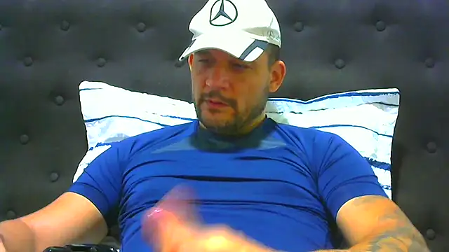 Snapshot of altenori112 chatting on November 2025 02:33:01 AM altenori112 online show from November 2025 02:33:01 AM