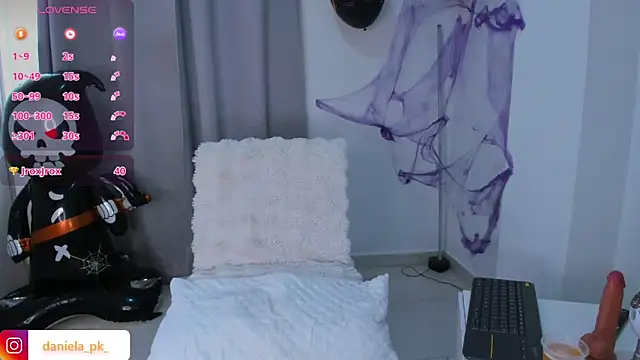 roxy pk  online show from October 2025 09:31:01 PM