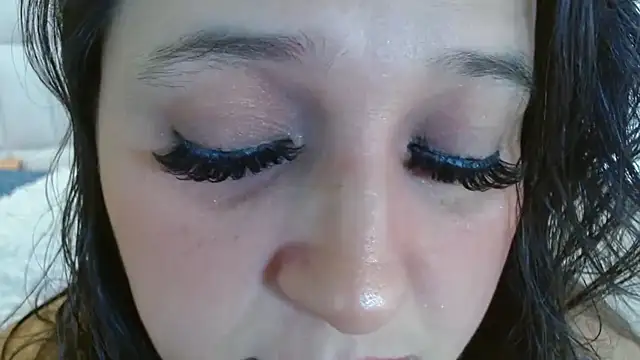 Kerly Doll online show from December 2025 12:47:02 PM