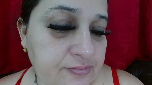 Kerly Doll online show from December 2025 12:32:01 PM