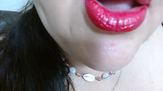 Kerly Doll online show from December 2025 06:14:01 PM