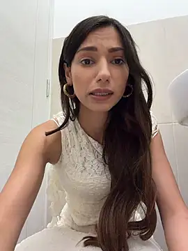  MiaQueen  online show from July 2026 10:38:02 PM
