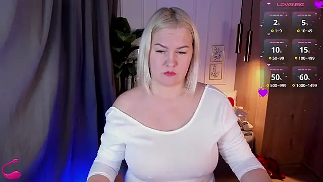 YolandaKiss online show from February 2025 08:31:02 PM