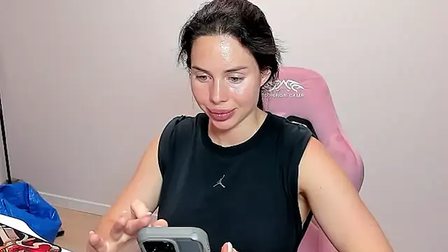 wow lovie online show from August 2026 09:24:02 PM