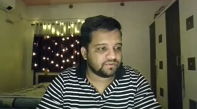 Snapshot of dhruv_love chatting on February 2025 05:01:02 PM dhruv love online show from February 2025 05:01:02 PM