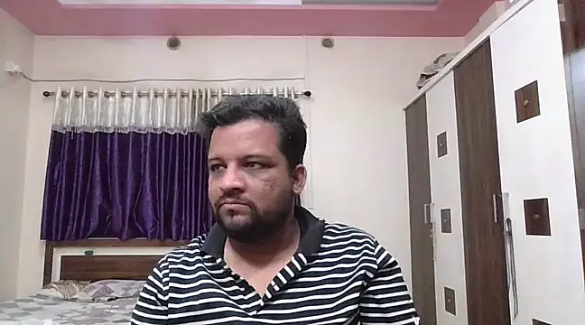 Snapshot of dhruv_love chatting on February 2025 05:39:02 PM dhruv love online show from February 2025 05:39:02 PM