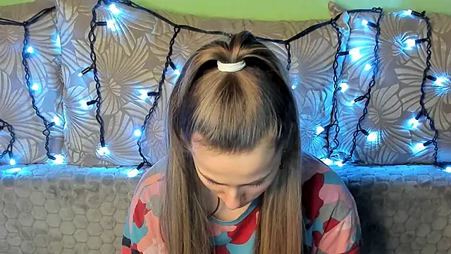 MaggieCake online show from January 2025 05:09:01 AM