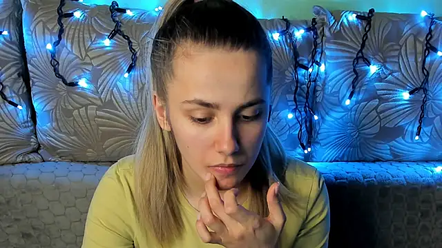 MaggieCake online show from January 2026 01:41:02 AM