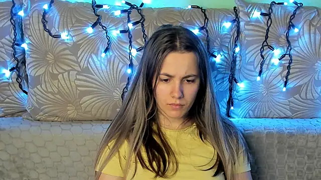 MaggieCake online show from February 2026 03:47:02 AM