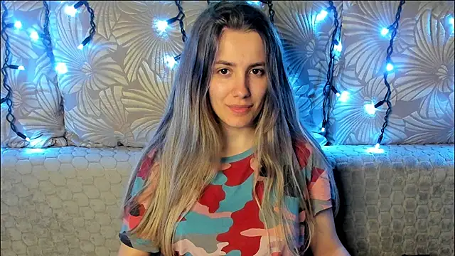 MaggieCake online show from April 2026 12:57:01 AM