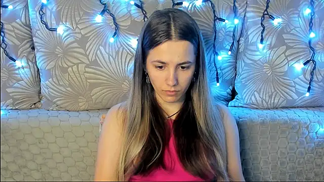 Snapshot of MaggieCake chatting on June 2026 03:08:01 AM MaggieCake online show from June 2026 03:08:01 AM