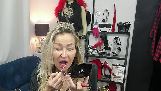 crystaLUX online show from February 2026 05:46:02 AM