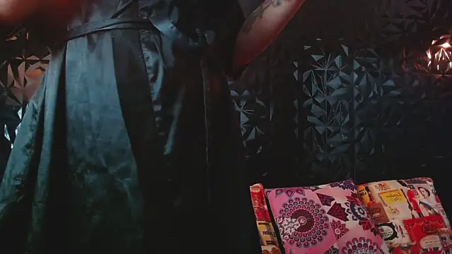 PINK  LOLA1 online show from October 2025 12:18:02 AM