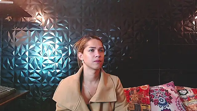 Snapshot of PINK__LOLA1 chatting on June 2026 11:18:01 PM PINK LOLA1 online show from June 2026 11:18:01 PM