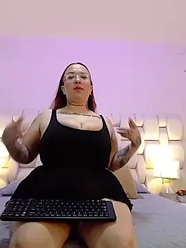 MiaYMolly online show from September 2025 02:22:01 PM
