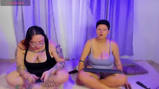 MiaYMolly online show from April 2026 01:55:02 AM