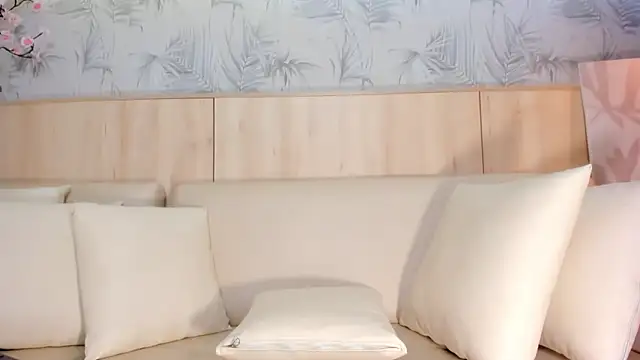 maryevans  online show from September 2025 12:20:01 PM