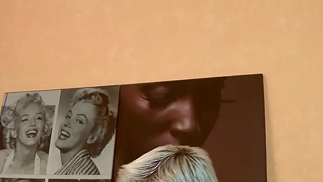 LadyPosh online show from February 2026 09:11:01 PM