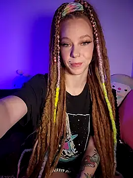 LucidLucy online show from April 2026 03:01:04 AM